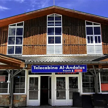 Todosierranevada Zona Baja -plaza Principal-junto A Telecabinas Сьерра-Невада