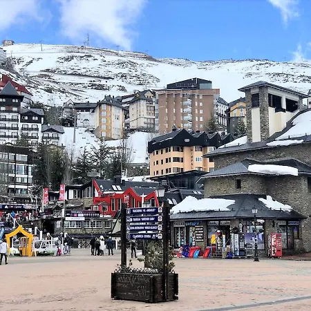 Todosierranevada Zona Baja -plaza Principal-junto A Telecabinas Апартаменты *