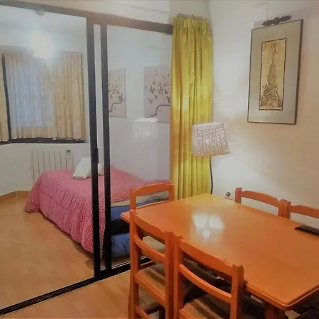 Todosierranevada Zona Baja -plaza Principal-junto A Telecabinas * Сьерра-Невада